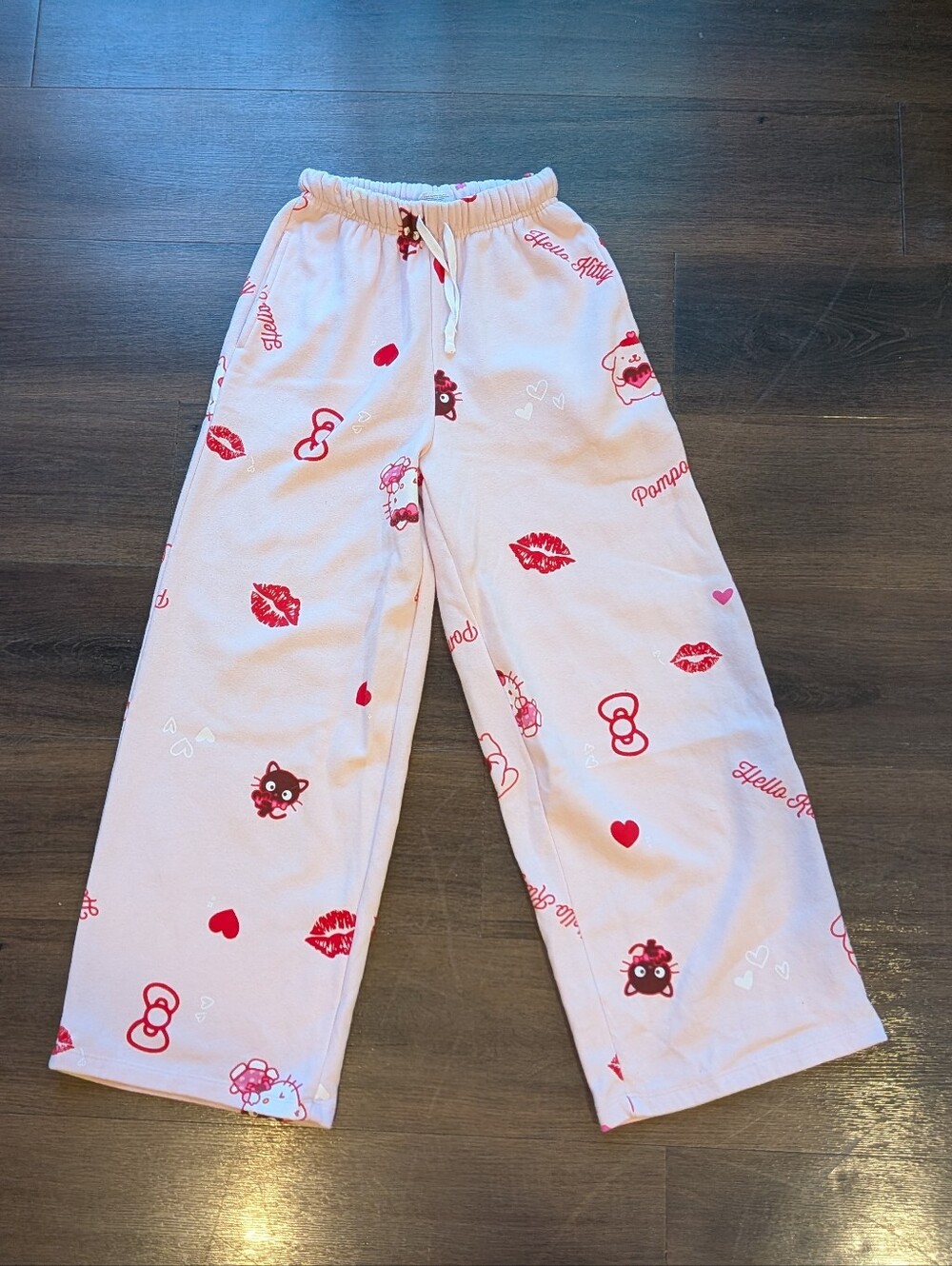 Hello Kitty XXS pink Valentine's Day wide leg sweatpants